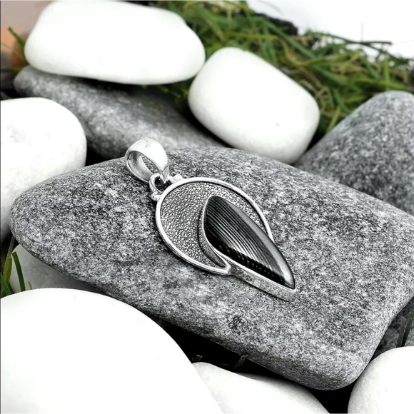 Uniquely striking black malachite sterling silver pendants - Picture 2 of 6